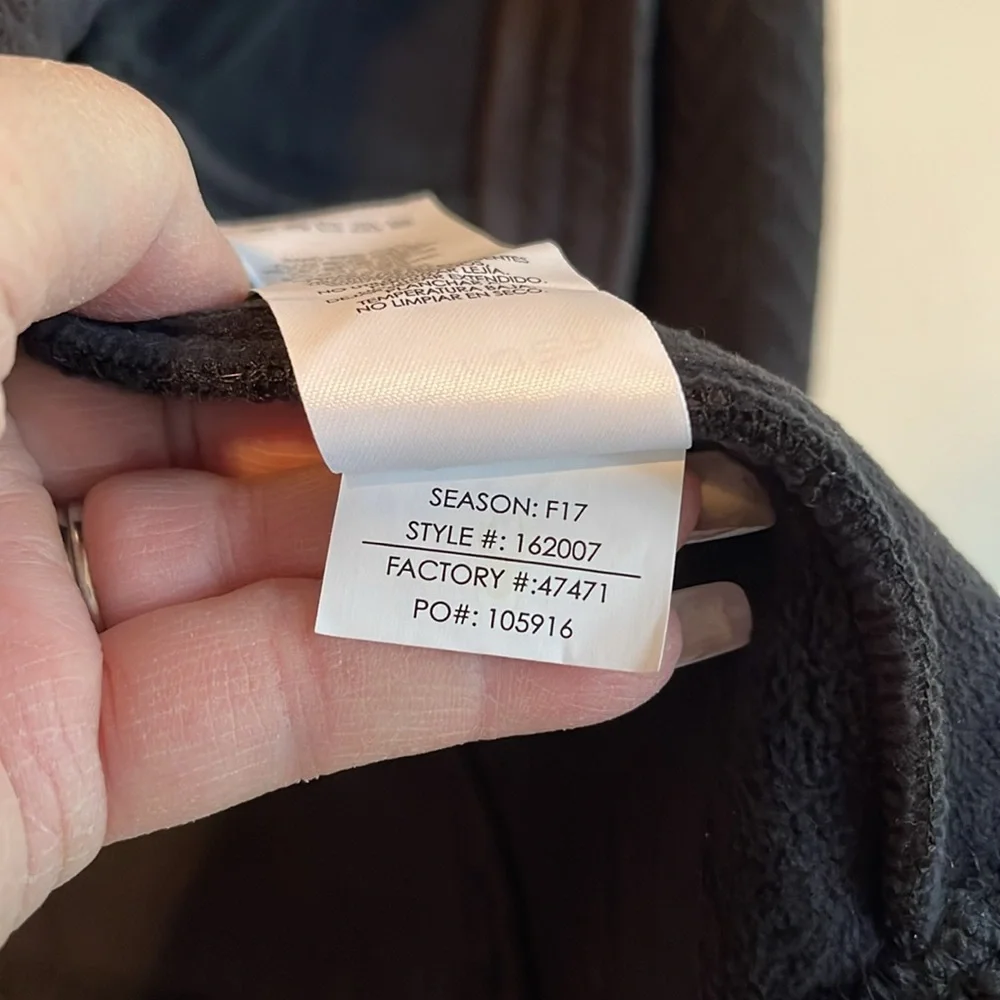 Spider Cable Knit Zip front sweater jacket - Picture 9 of 9